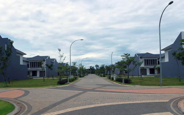 Pekerjaan Jalan dan Saluran Cluster Lux More