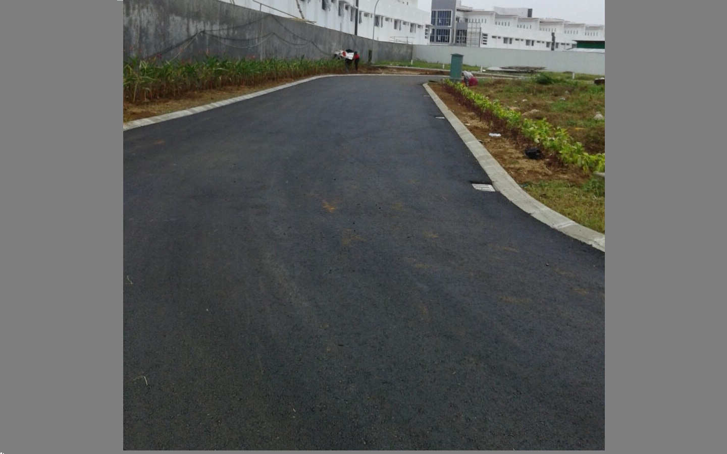 Pekerjaan Pengaspalan Jalan Cluster Fresco Citra Raya