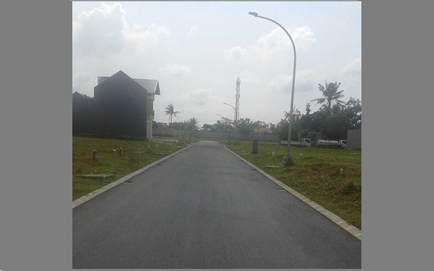 Pekerjaan Pengaspalan Jalan Cluster Fresco Citra Raya