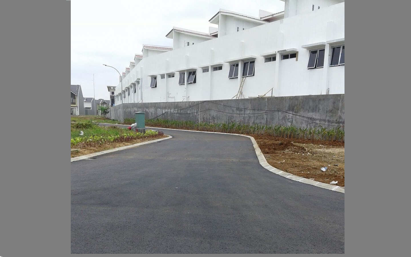 Pekerjaan Pengaspalan Jalan Cluster Fresco Citra Raya