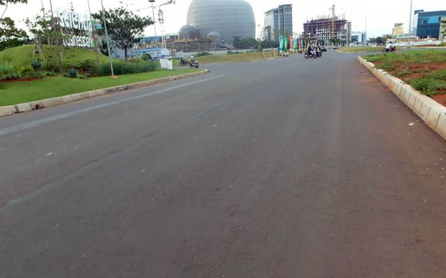 Pelebaran Jalan Boulevard ROW 33