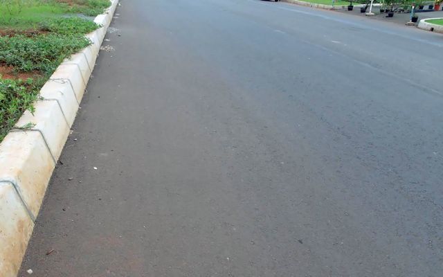 Pelebaran Jalan Boulevard ROW 33