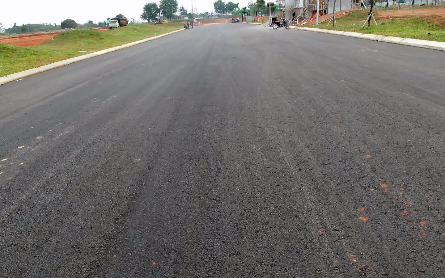 Pelebaran Jalan dan Saluran ROW 20