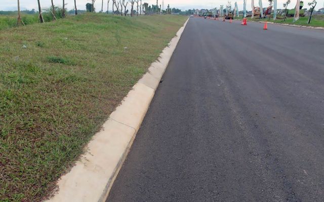 Pelebaran Jalan dan Saluran ROW 6